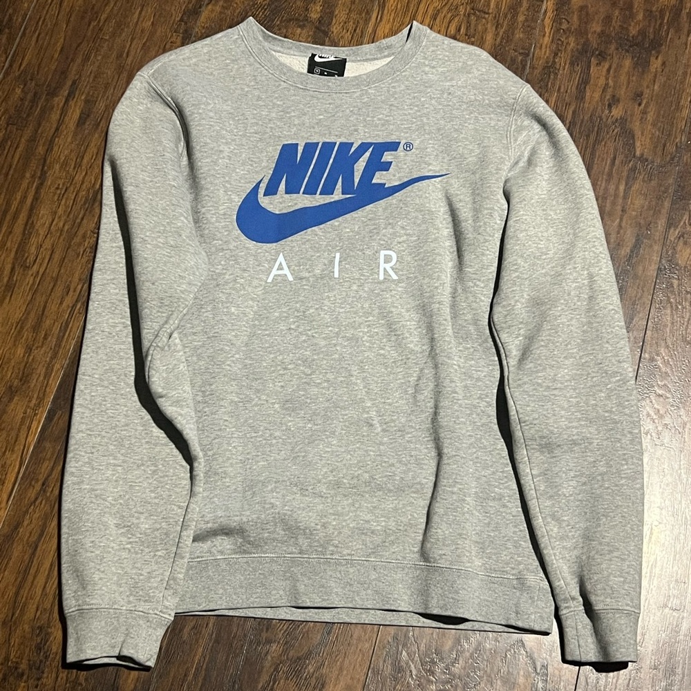 Nike Men's comfy Gray Sweater